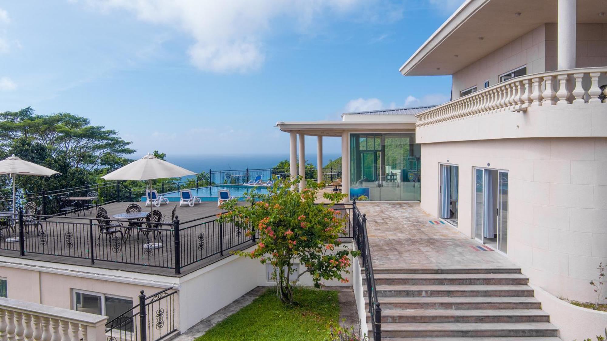 Amanda Villa - Best Value Mountain Top Inn Au Cap Buitenkant foto